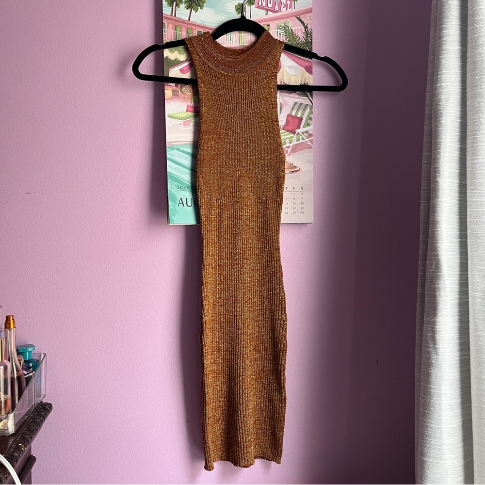 Chic Knit Dress in Brown